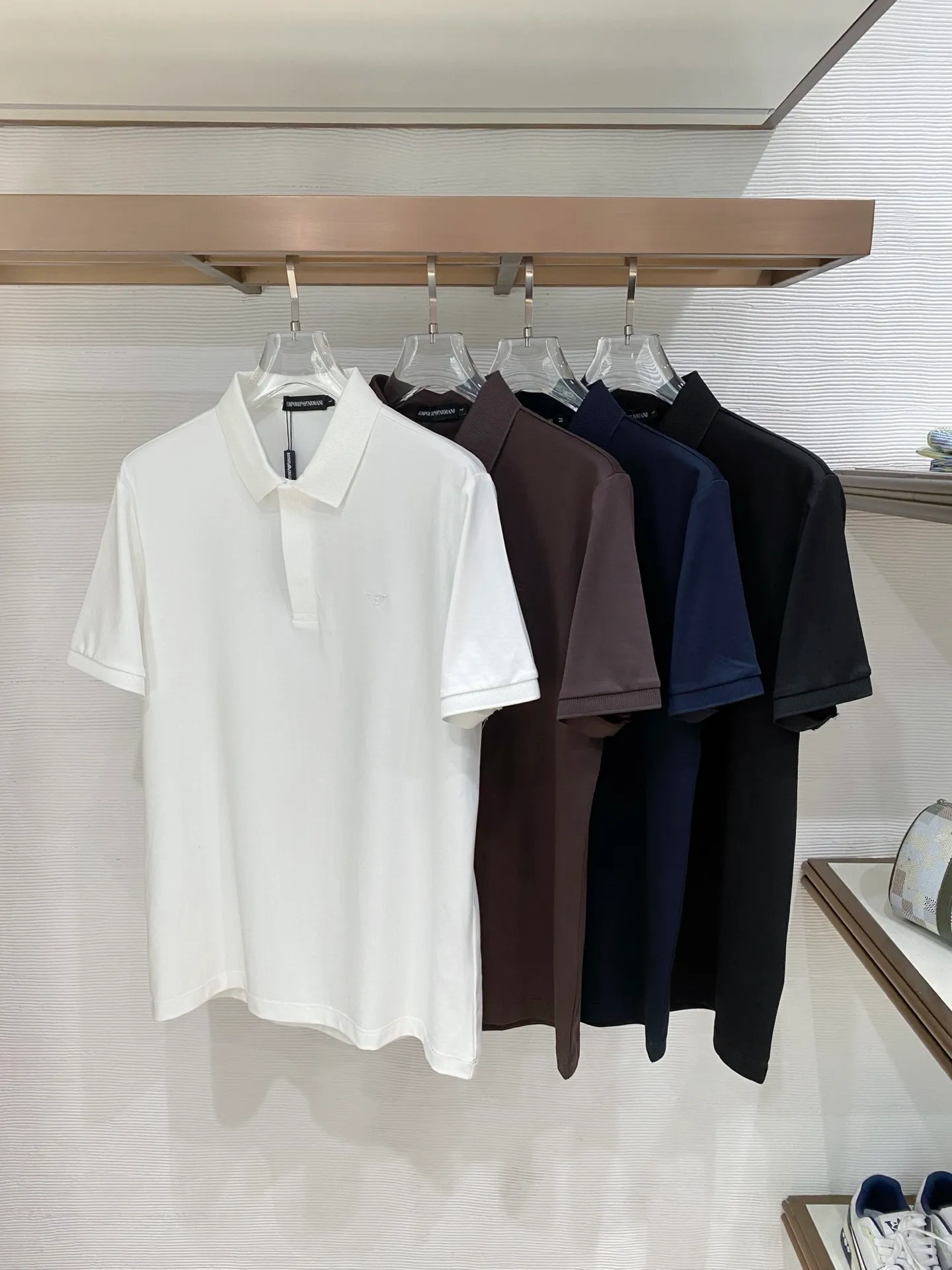 Armani Breathable ， ， 、 、Navy Blue、 。 ， ， 。 Sizes：M-4XL